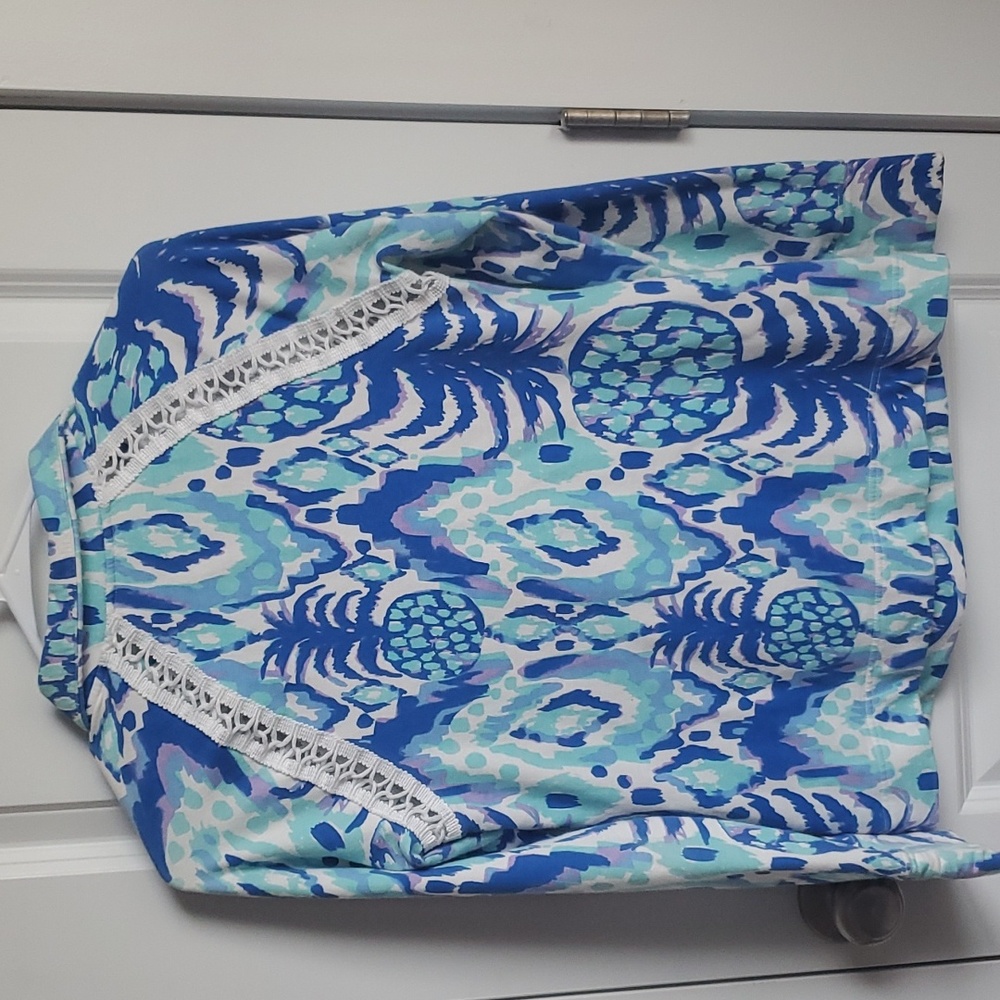Lilly Pulitzer Pineapple Print Top in Women's  EUC - Picture 3 of 6